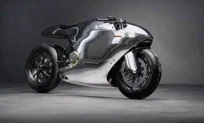Ducati 821 come non l'avete mai vista: Bandit9 e la Monster che viene dal "futuro"
