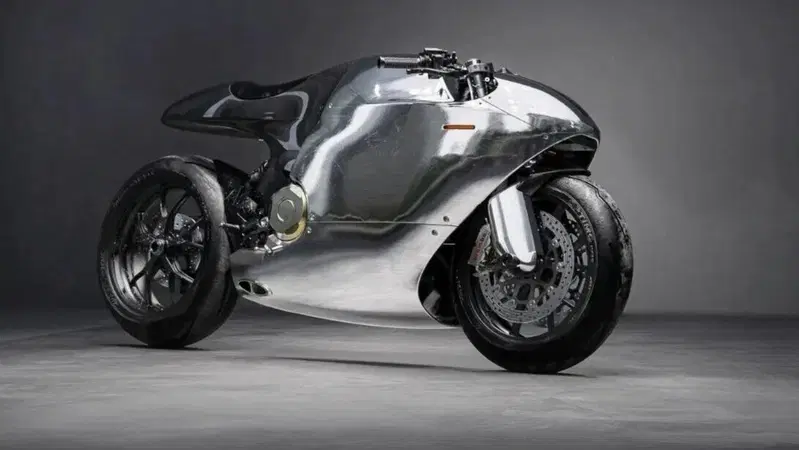 Ducati 821 come non l'avete mai vista: Bandit9 e la Monster che viene dal "futuro"