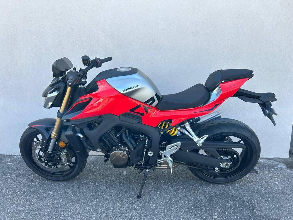 QJ Motor SRK 800 (2025) (4)