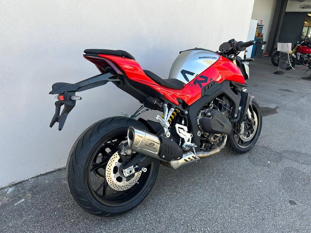 QJ Motor SRK 800 (2025) (5)