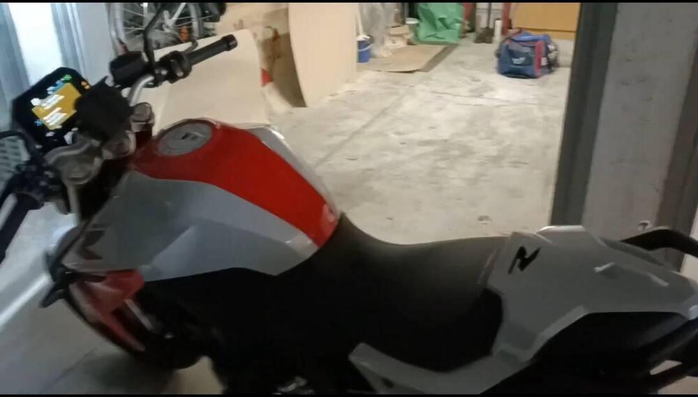 Bmw F 900 R (2021 - 24) (4)