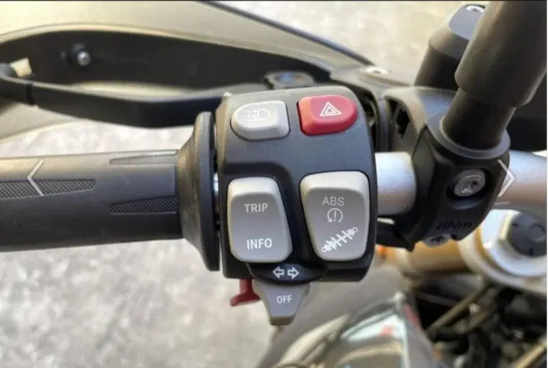 Bmw R 1200 R (2017 - 18) (5)