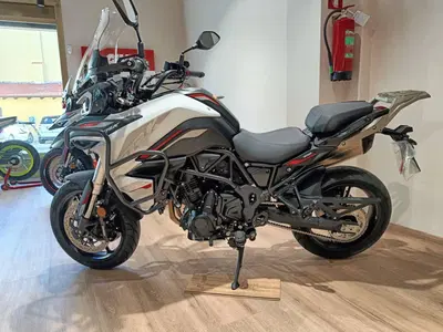 Benelli TRK 702 (2026) nuova