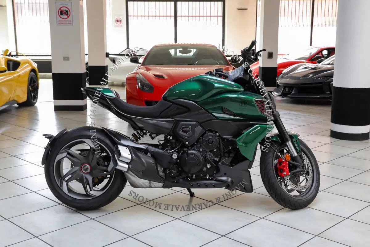 Ducati Diavel for Bentley (2024) (9)