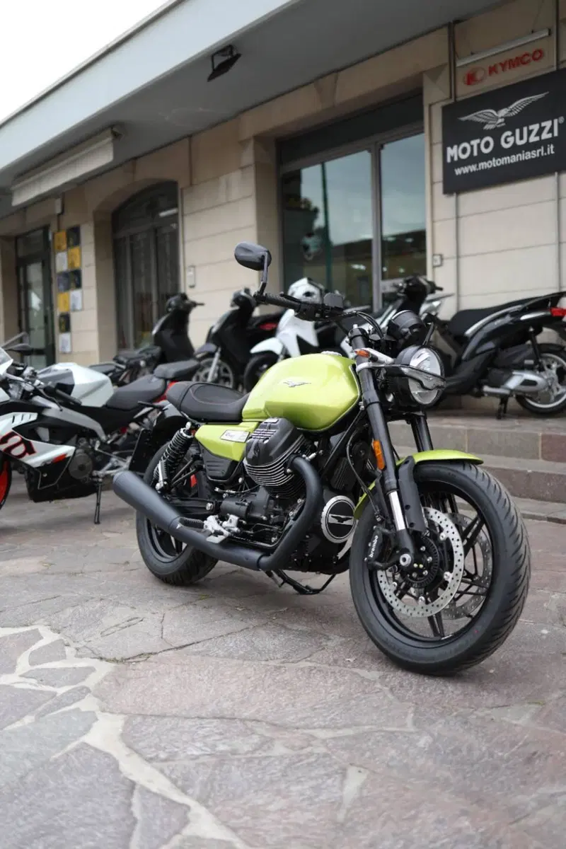 Moto Guzzi V7 Sport (2025 - 26)