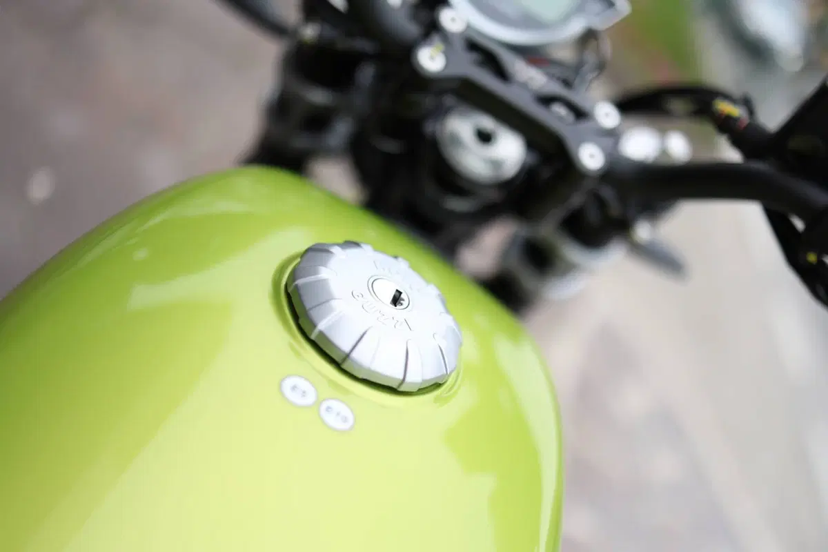 Moto Guzzi V7 Sport (2025 - 26) (7)