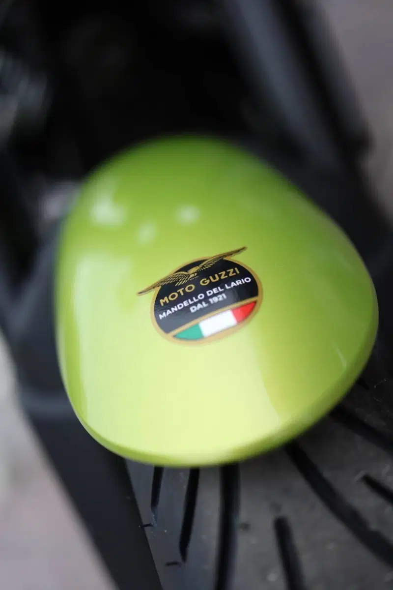 Moto Guzzi V7 Sport (2025 - 26) (8)