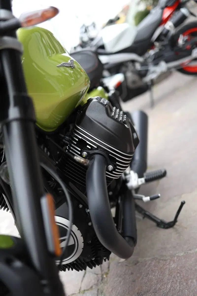 Moto Guzzi V7 Sport (2025 - 26) (11)