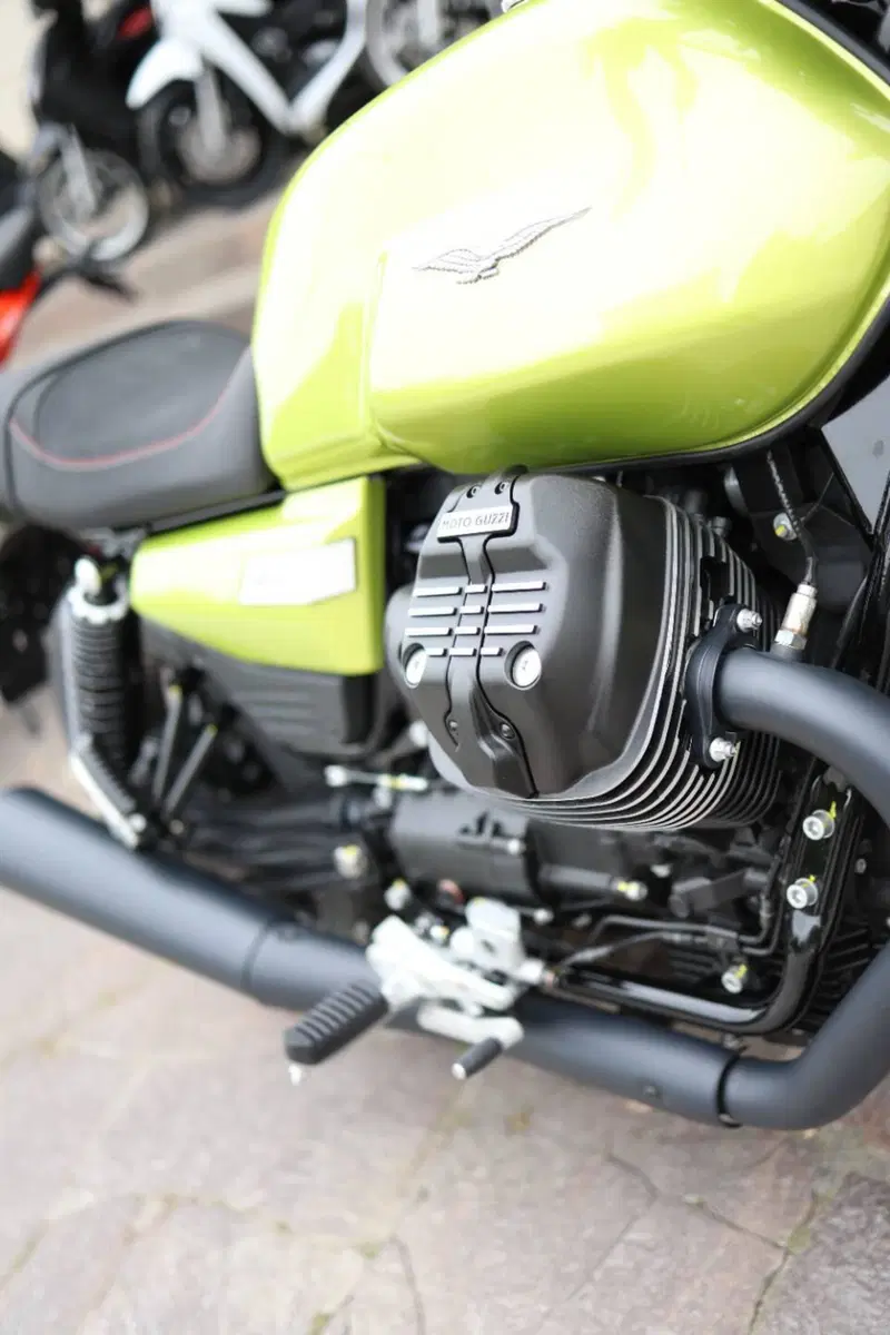 Moto Guzzi V7 Sport (2025 - 26) (12)