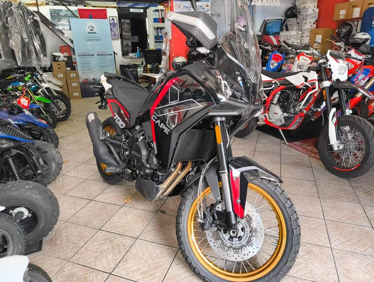 Moto Morini X-Cape 700 Gold Edition (2025 - 26) (4)
