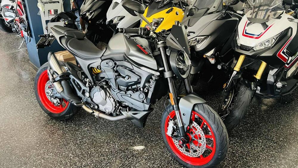 Ducati Monster 937 + (2021 - 25)