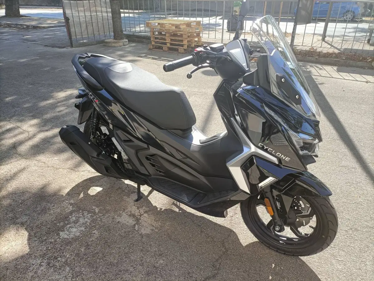 Cyclone RT1 (2025 - 26) (4)