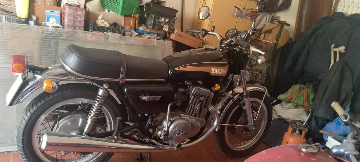 Yamaha TX750