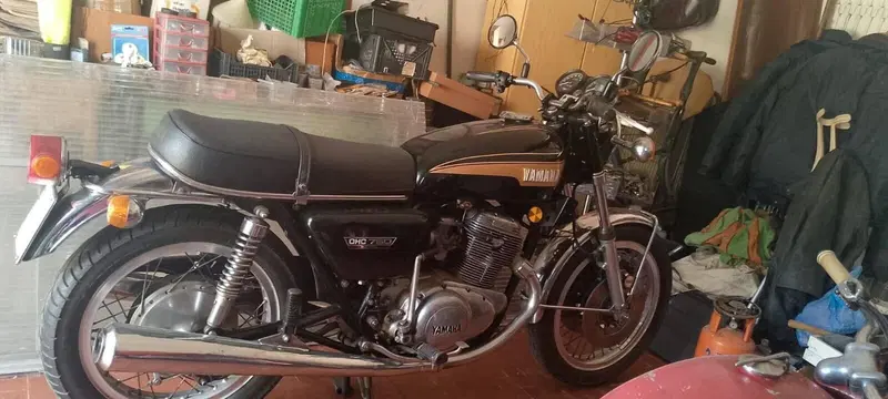 Yamaha TX750