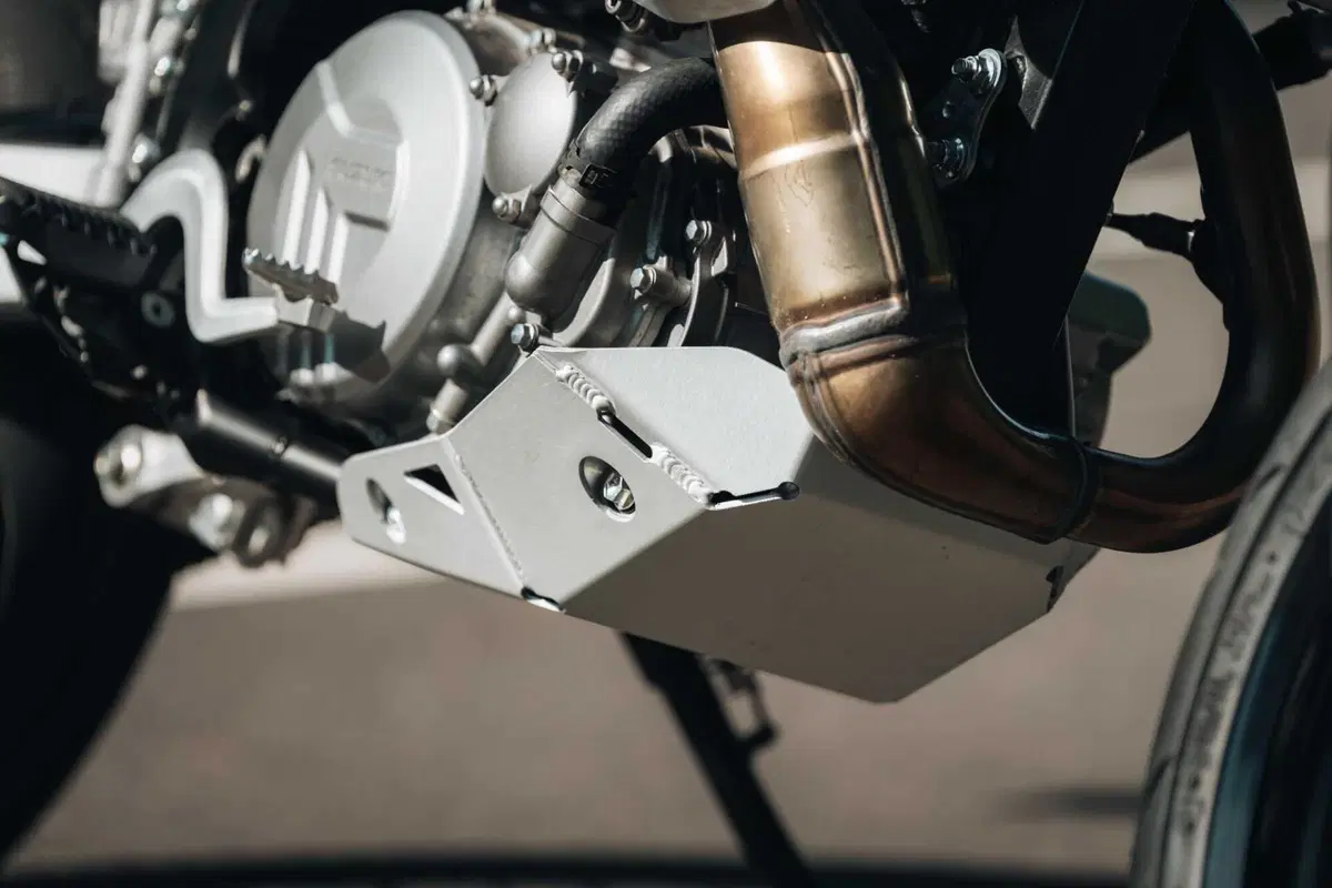 Suzuki DR-Z4 SM TEST: come va, Pro e Contro [VIDEO E GALLERY] (20)