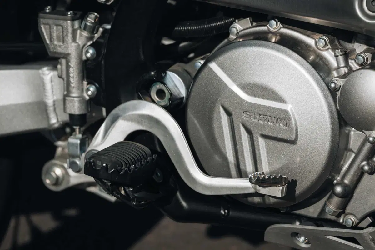 Suzuki DR-Z4 SM TEST: come va, Pro e Contro [VIDEO E GALLERY] (27)