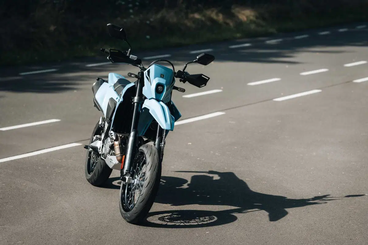 Suzuki DR-Z4 SM TEST: come va, Pro e Contro [VIDEO E GALLERY] (28)