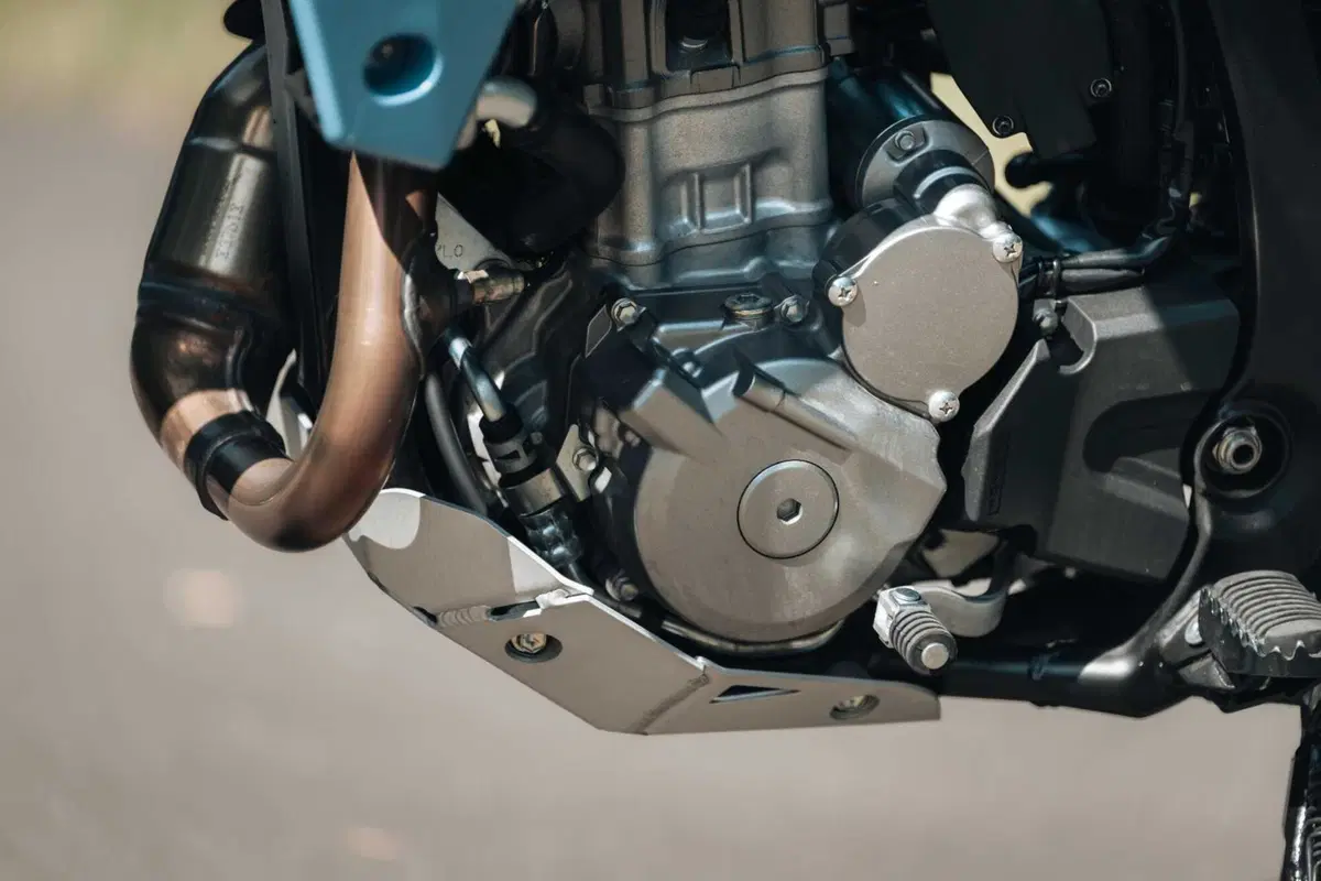 Suzuki DR-Z4 SM TEST: come va, Pro e Contro [VIDEO E GALLERY] (35)