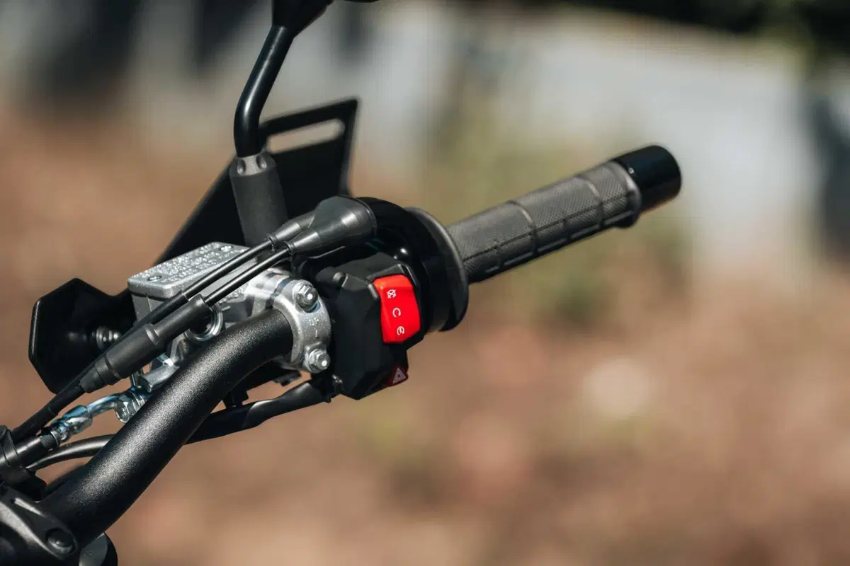 Suzuki DR-Z4 SM TEST: come va, Pro e Contro [VIDEO E GALLERY] (41)