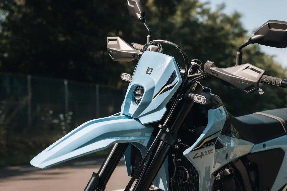 Suzuki DR-Z4 SM TEST: come va, Pro e Contro [VIDEO E GALLERY] (29)