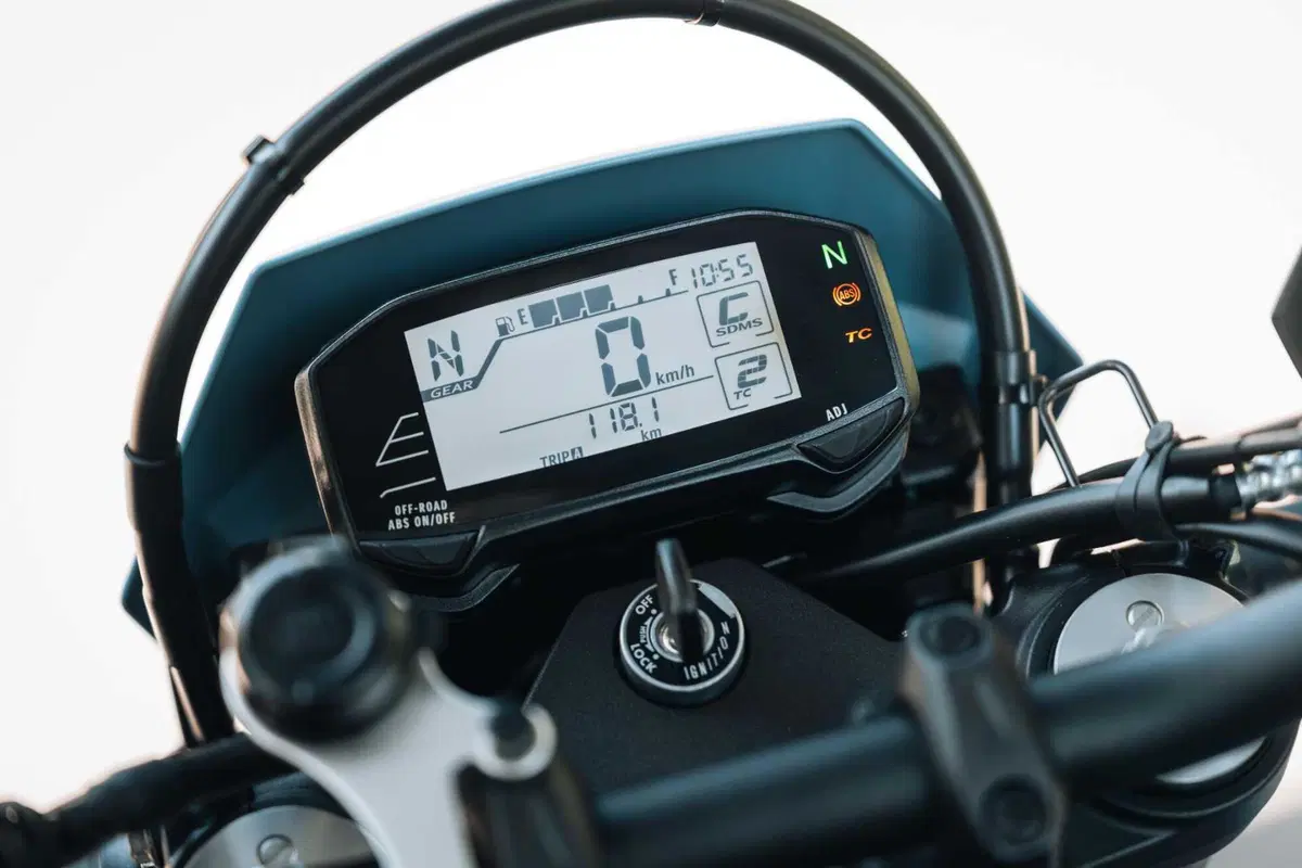 Suzuki DR-Z4 SM TEST: come va, Pro e Contro [VIDEO E GALLERY] (50)