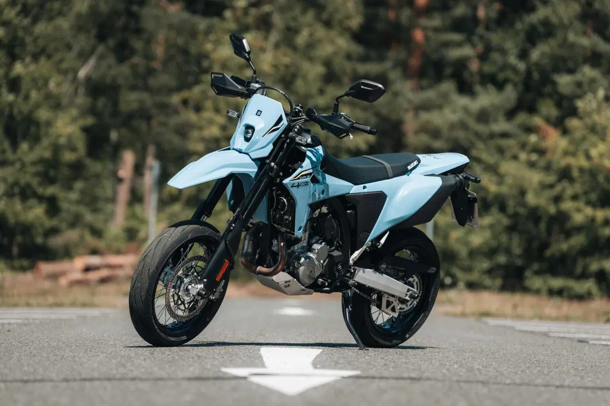 Suzuki DR-Z4 SM TEST: come va, Pro e Contro [VIDEO E GALLERY] (61)