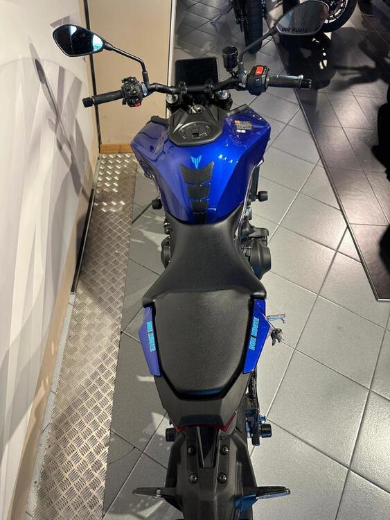 Yamaha MT-09 Y-AMT (2024 - 25) (2)