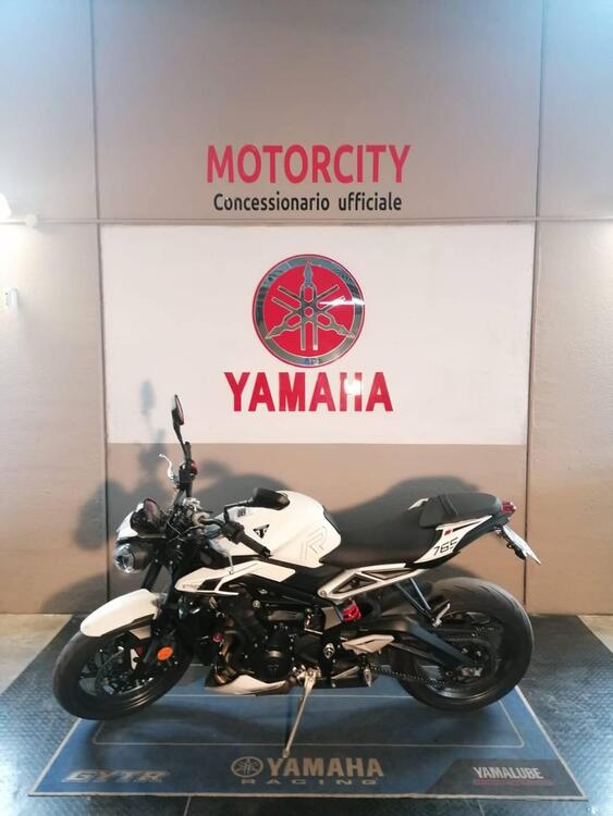 Triumph Street Triple 765 R (2023 - 25) (4)