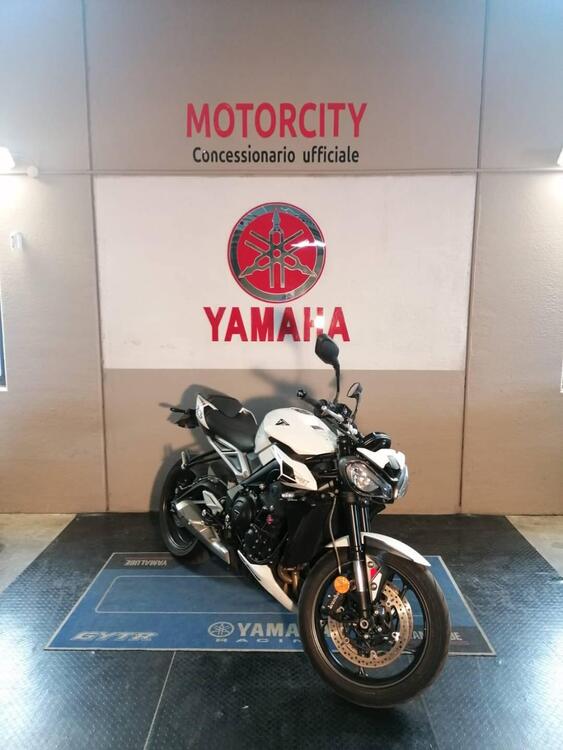 Triumph Street Triple 765 R (2023 - 25) (2)