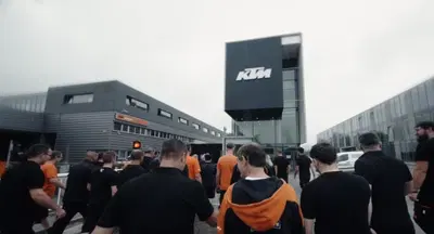 Ripresa produttiva per KTM: gli stabilimenti di Mattighofen tornano operativi