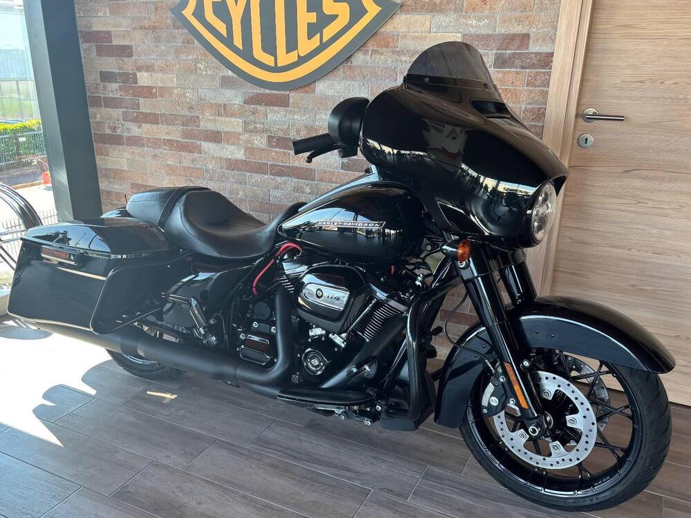 Harley-Davidson 114 Street Glide Special (2019 - 20) - FLHXS (4)