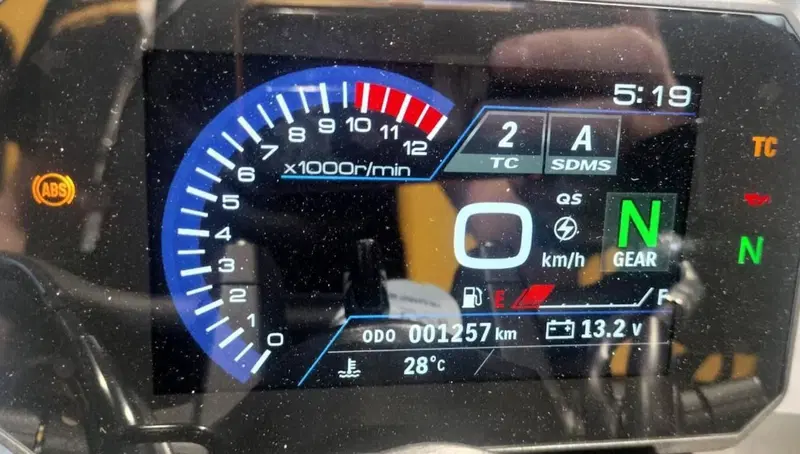 Suzuki GSX-8T (2025 - 26) (4)