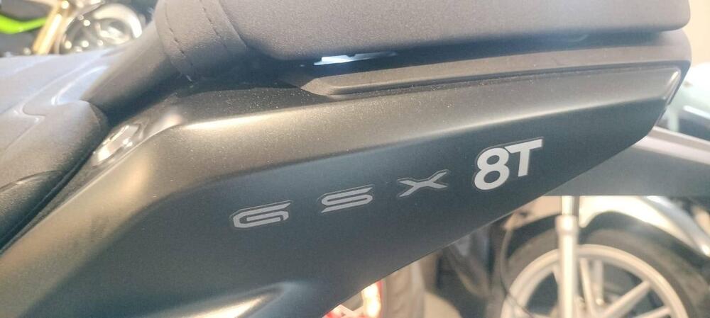 Suzuki GSX-8T (2025) (5)