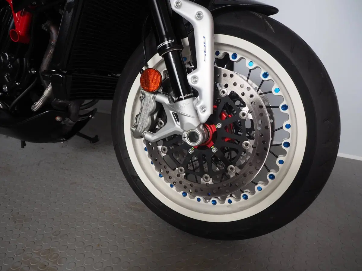 MV Agusta Dragster 800 RR America (2019) (5)