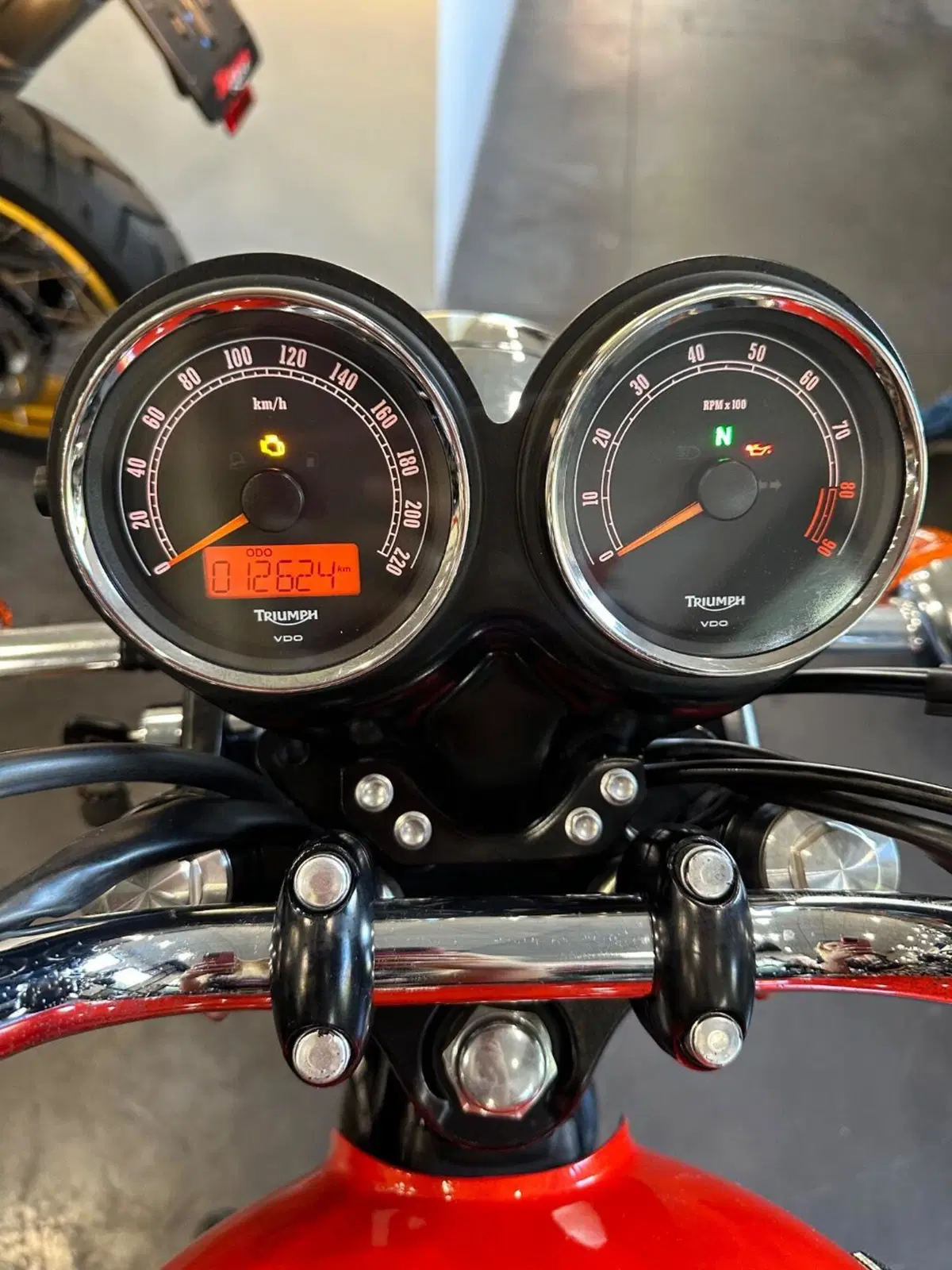 Triumph Bonneville T100 (2008 - 16) (13)