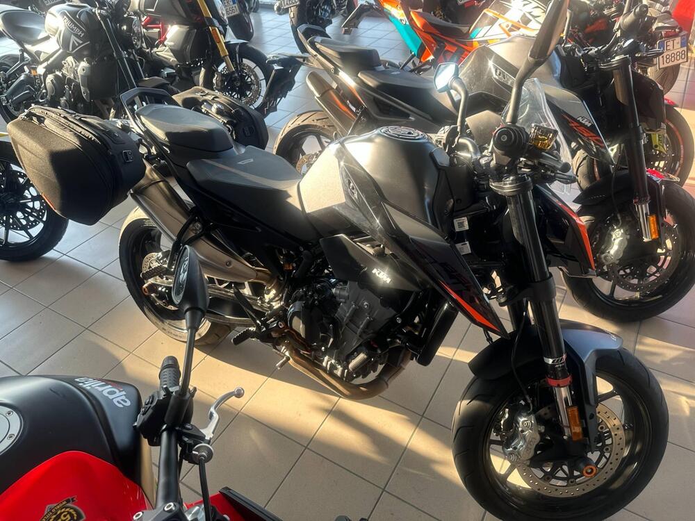 KTM 890 Duke (2021 - 23) (2)