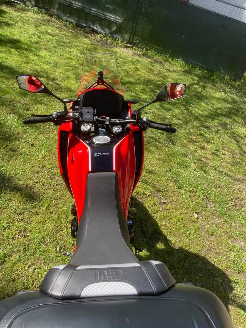 Moto Morini X-Cape 650 Gold Wheels Edition (2022 - 26) (4)