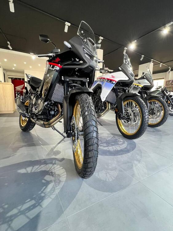 Honda Transalp XL750 (2025) (2)