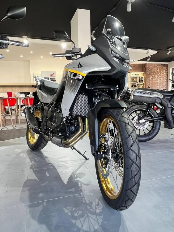 Honda Transalp XL750 (2025) (3)