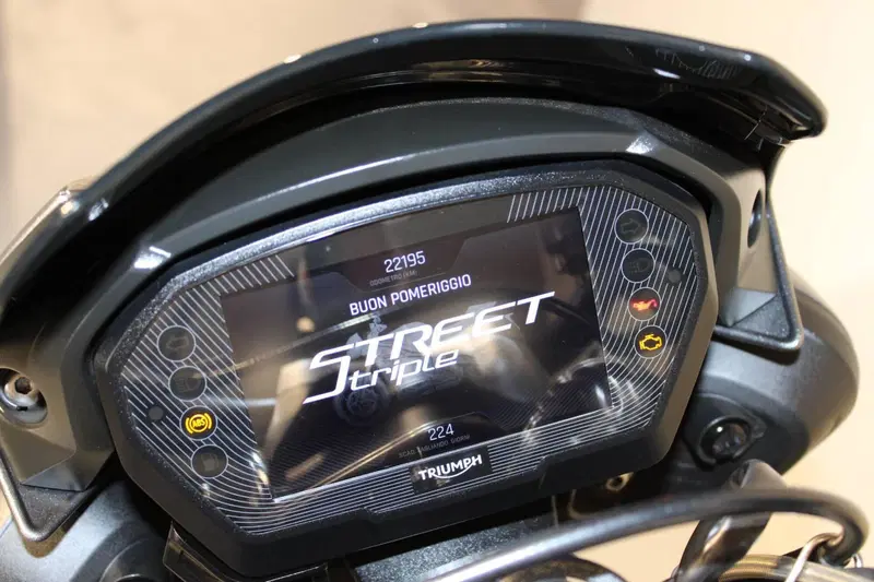 Triumph Street Triple RS (2020 - 22) (6)