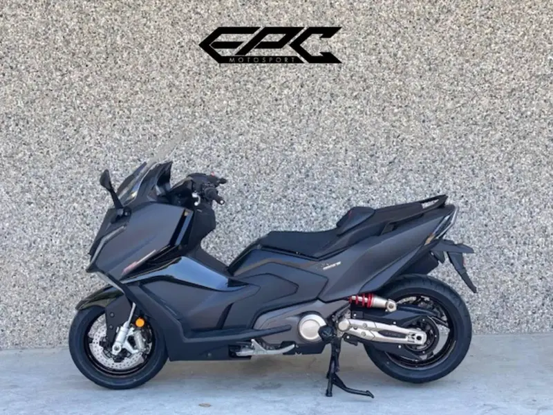 Kymco AK 575 Premium (2025 - 26) (2)