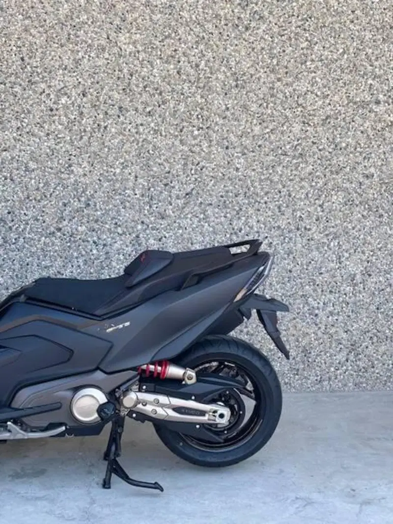 Kymco AK 575 Premium (2025 - 26) (4)