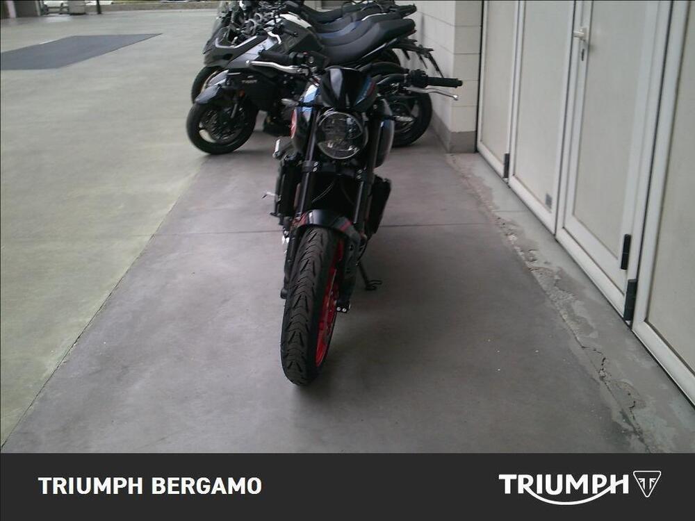 Triumph Trident 660 Triple Tribute Edition (2024) (3)