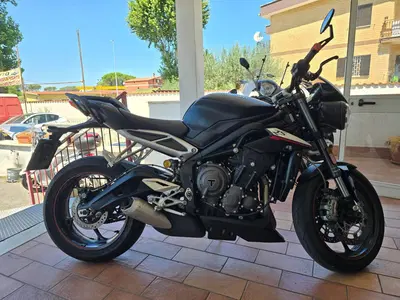 Triumph Street Triple RS (2017 - 19) usata
