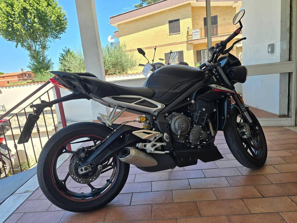 Triumph Street Triple RS (2017 - 19) (3)
