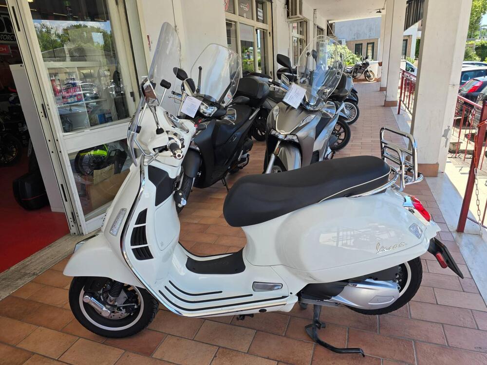 Vespa GTS 300 Super (2023 - 24) (4)