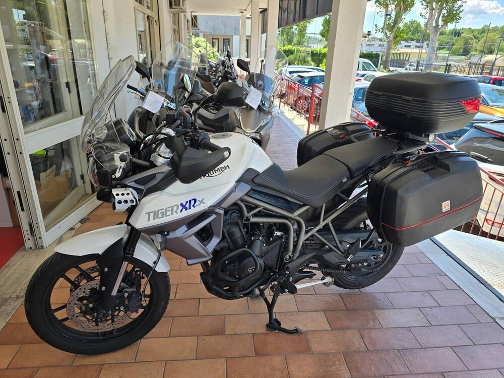 Triumph Tiger 800 XRx (2015 - 17) (2)