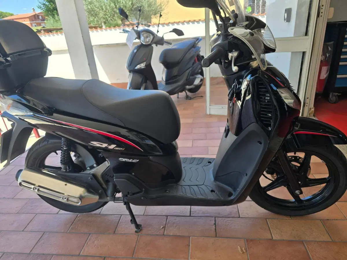 Honda SH 150i (2009 - 12) (3)