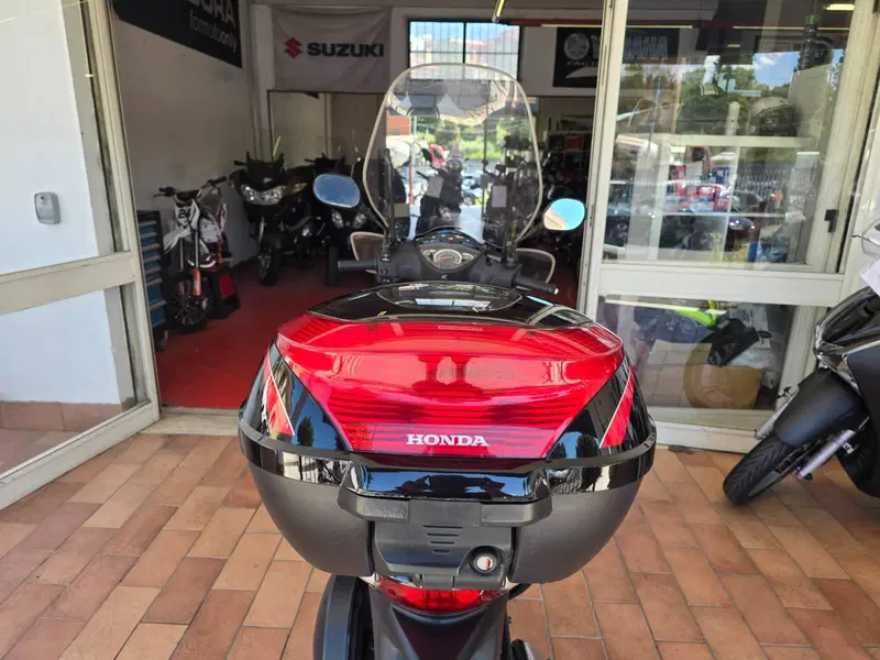 Honda SH 150i (2009 - 12) (5)