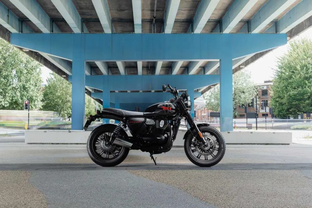 Bantam, il ritorno! Abbiamo già guidato la nuova BSA Bantam 350 [VIDEO]